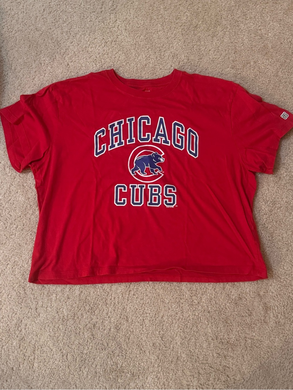 Tailgate Chicago Cubs Red Graphic crop top Tee size L